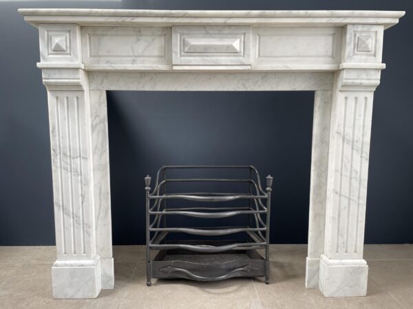 Antieke schouw Carrara Marmer