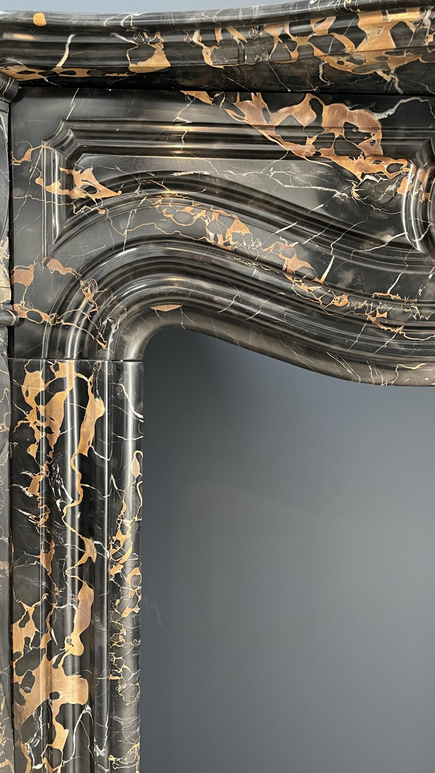Exclusive Antique Louis XVI Fireplace in Portoro Marble (circulation) - Image 14