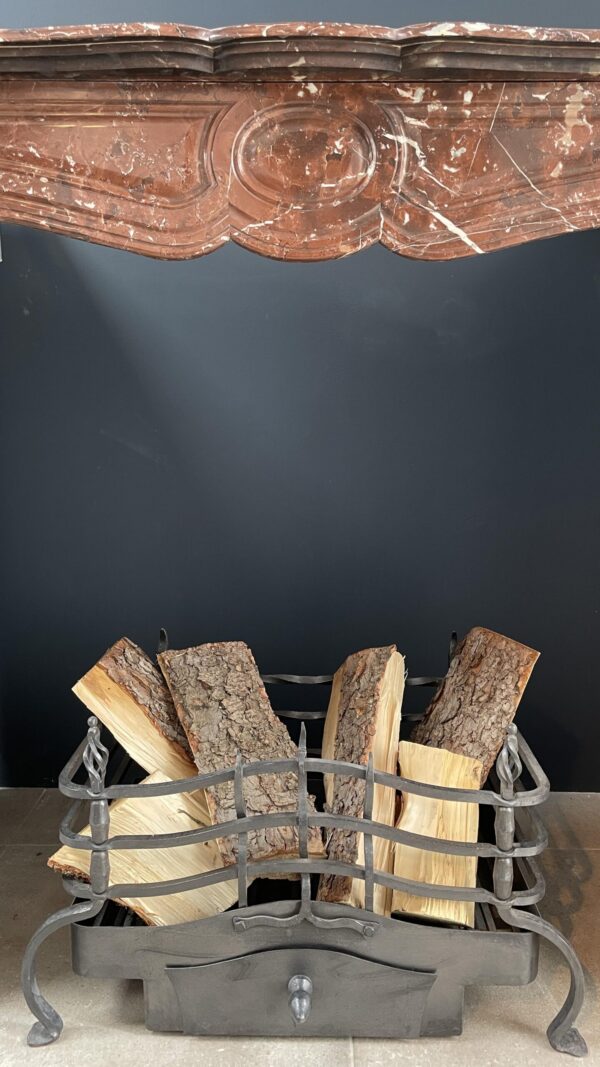 Beautiful Red Marble Antique Circular Chimney Rossa Levanto - Image 2