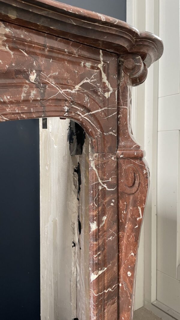 Beautiful Red Marble Antique Circular Chimney Rossa Levanto - Image 11