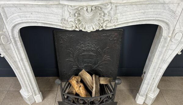 antieke schouw wit marmer mantel oude bouwmaterialen