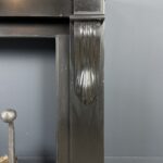 Antieke schouw zwart marmer mantel
